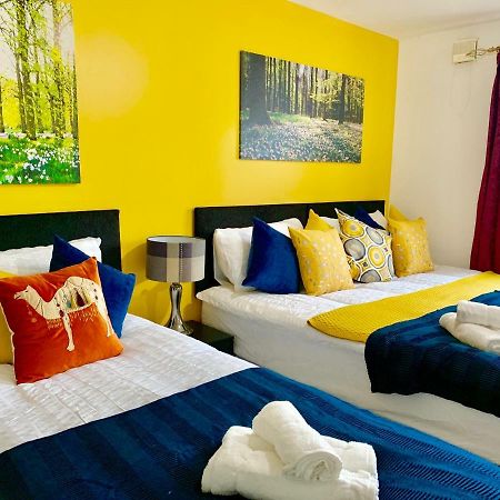 2 Bedrooms Modern Apartment, Lounge, Full Kitchen, Balcony, 5 Minutes Stratford Station Лондон Экстерьер фото