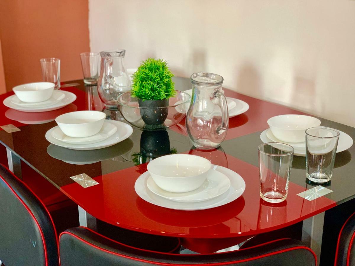 2 Bedrooms Modern Apartment, Lounge, Full Kitchen, Balcony, 5 Minutes Stratford Station Лондон Экстерьер фото