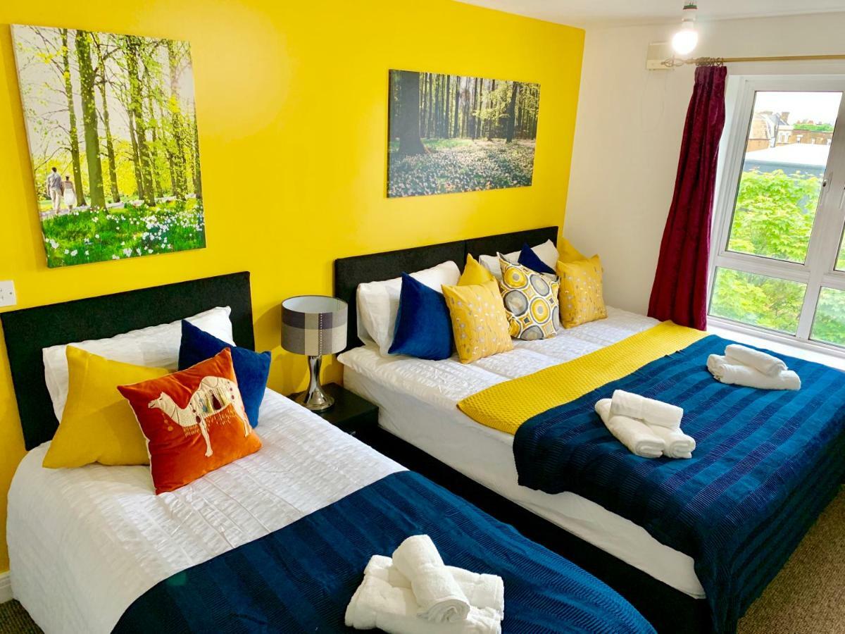 2 Bedrooms Modern Apartment, Lounge, Full Kitchen, Balcony, 5 Minutes Stratford Station Лондон Экстерьер фото
