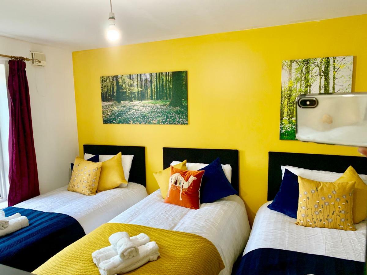 2 Bedrooms Modern Apartment, Lounge, Full Kitchen, Balcony, 5 Minutes Stratford Station Лондон Экстерьер фото
